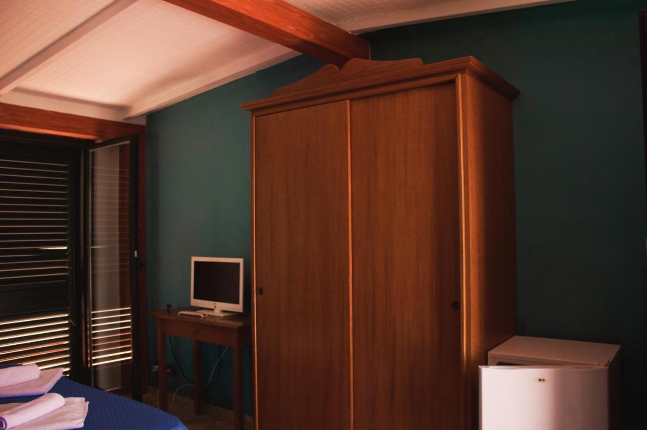 La Trinacria Bed & Breakfast Giardini Naxos Dış mekan fotoğraf