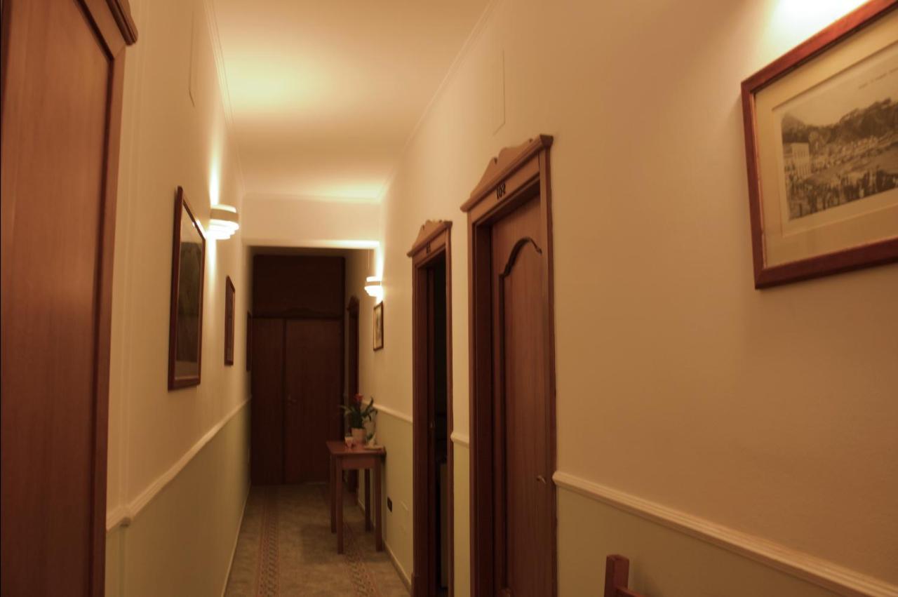 La Trinacria Bed & Breakfast Giardini Naxos Dış mekan fotoğraf